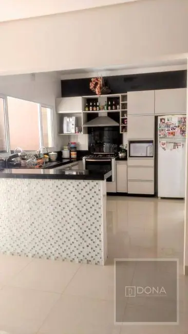 Casa de Condomínio com 3 quartos à venda, 300m2 em Valinhos - SP - imagem 6 Foto 6 de Casa de Condomínio com 3 quartos à venda, 300m2 em Valinhos - SP