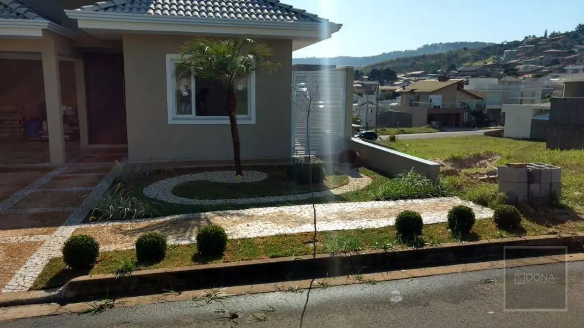 Casa de Condomínio com 3 quartos à venda, 300m2 em Pinheiro, Valinhos - SP - imagem 4 Foto 4 de Casa de Condomínio com 3 quartos à venda, 300m2 em Pinheiro, Valinhos - SP