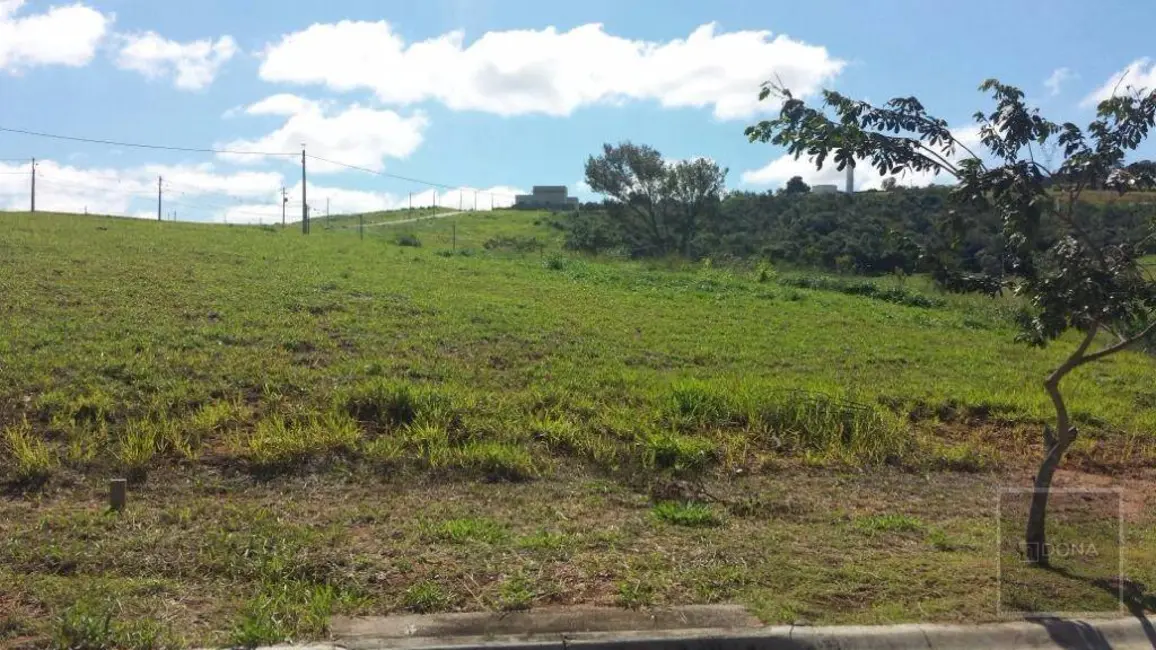 Foto 1 de Terreno / Lote à venda, 530m2 em Louveira - SP