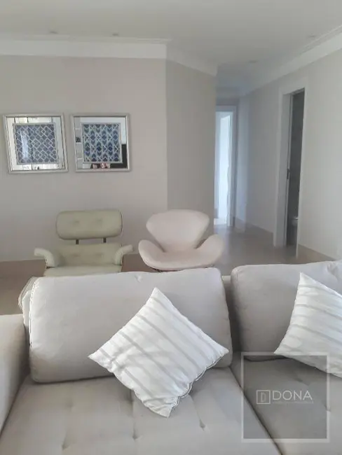 Apartamento com 3 quartos para alugar, 163m2 em Cambuí, Campinas - SP - imagem 7 Foto 7 de Apartamento com 3 quartos para alugar, 163m2 em Cambuí, Campinas - SP