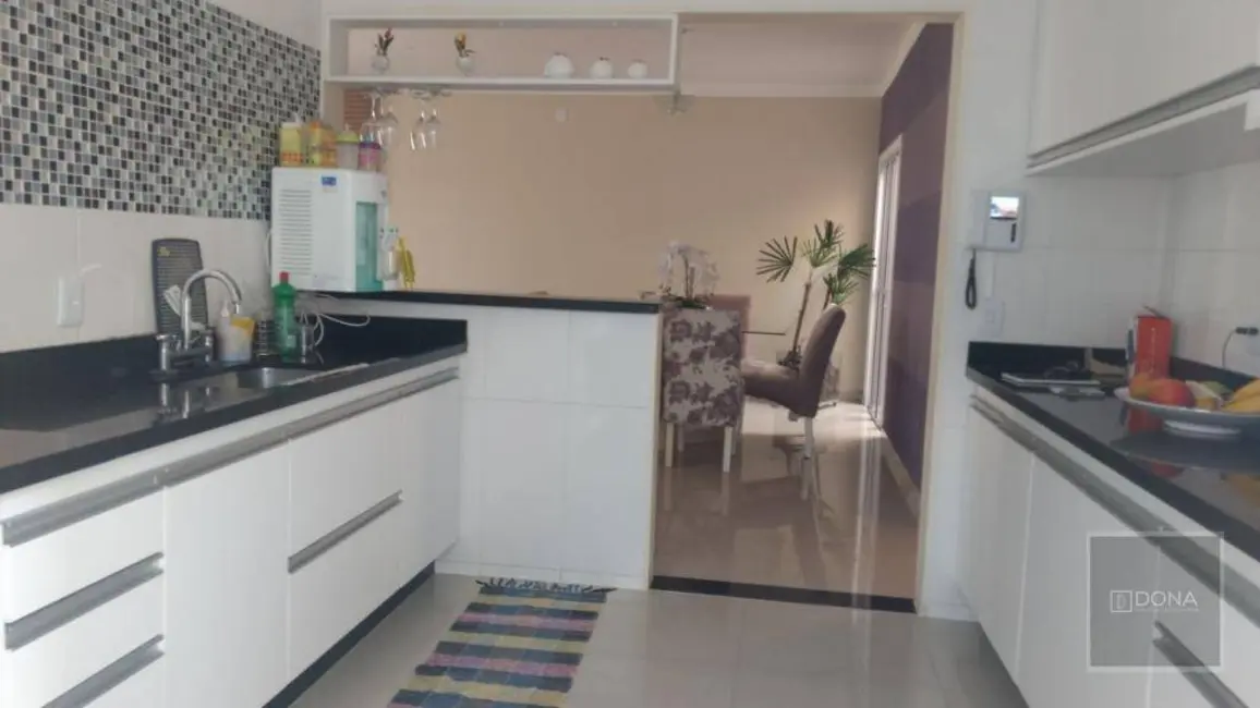 Foto 2 de Casa com 4 quartos à venda, 288m2 em Jardim Nova Europa, Campinas - SP