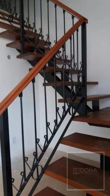 Casa de Condomínio com 3 quartos à venda, 120m2 em Parque Nova Suíça, Valinhos - SP - imagem 3 Foto 3 de Casa de Condomínio com 3 quartos à venda, 120m2 em Parque Nova Suíça, Valinhos - SP