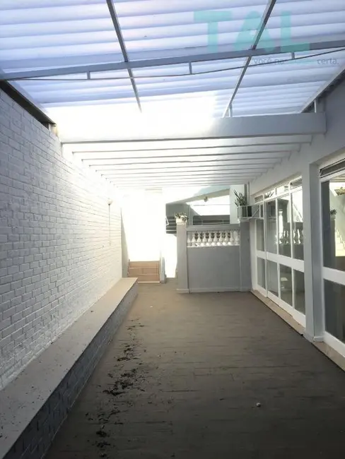 Foto 27 de Casa com 3 quartos para alugar, 418m2 em Vila Itapura, Campinas - SP