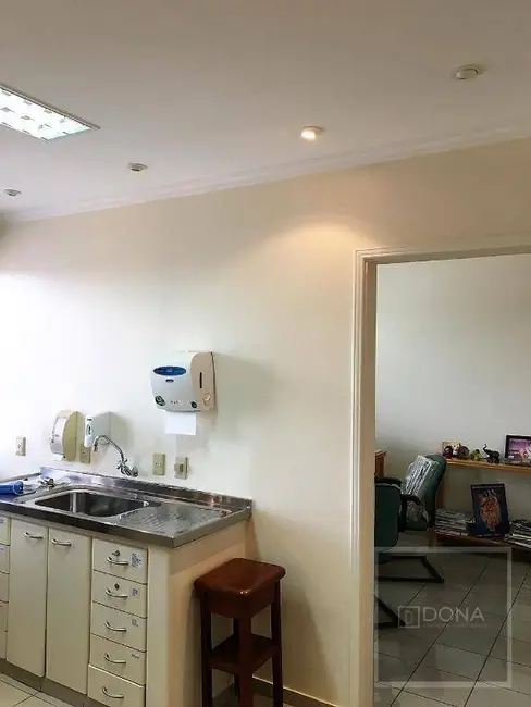 Sala Comercial à venda e para alugar, 131m2 em Vila Itapura, Campinas - SP - imagem 5 Foto 5 de Sala Comercial à venda e para alugar, 131m2 em Vila Itapura, Campinas - SP
