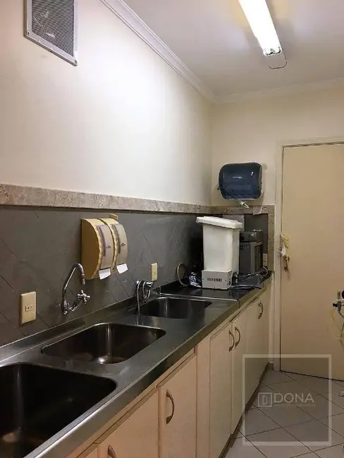Sala Comercial à venda e para alugar, 131m2 em Vila Itapura, Campinas - SP - imagem 8 Foto 8 de Sala Comercial à venda e para alugar, 131m2 em Vila Itapura, Campinas - SP