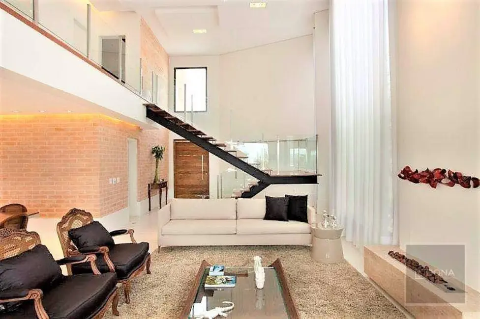 Casa de Condomínio com 4 quartos à venda e para alugar, 512m2 em Ville Sainte Hélène, Campinas - SP - imagem 3 Foto 3 de Casa de Condomínio com 4 quartos à venda e para alugar, 512m2 em Ville Sainte Hélène, Campinas - SP