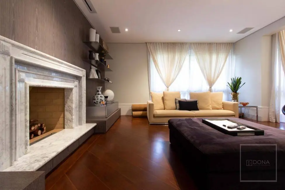 Apartamento com 4 quartos à venda, 670m2 em Cambuí, Campinas - SP - imagem 8 Foto 8 de Apartamento com 4 quartos à venda, 670m2 em Cambuí, Campinas - SP
