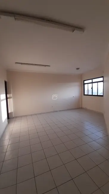 Foto 1 de Sala Comercial para alugar, 32m2 em Parque Novo Oratório, Santo Andre - SP