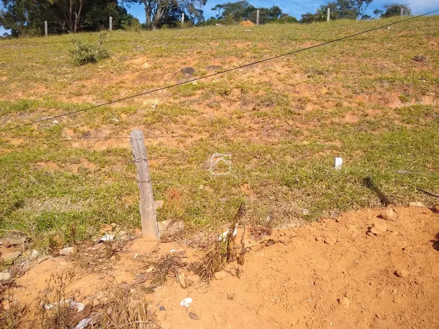 Foto 3 de Terreno / Lote à venda, 200m2 em Divinolandia - SP