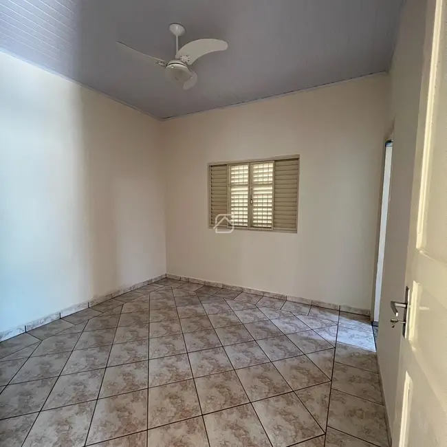 Casa com 3 quartos à venda, 128m2 em Centro, Ipaussu - SP - imagem 6 Foto 6 de Casa com 3 quartos à venda, 128m2 em Centro, Ipaussu - SP
