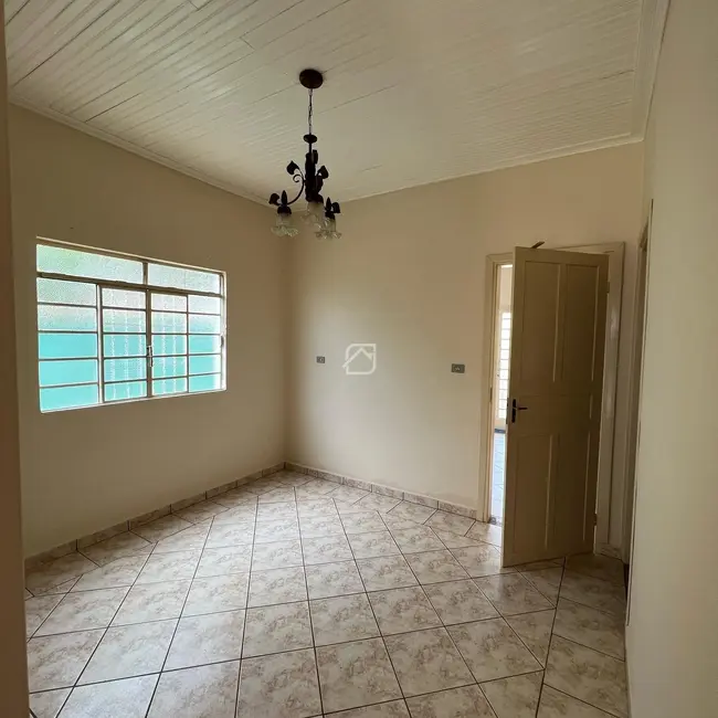 Casa com 3 quartos à venda, 128m2 em Centro, Ipaussu - SP - imagem 2 Foto 2 de Casa com 3 quartos à venda, 128m2 em Centro, Ipaussu - SP