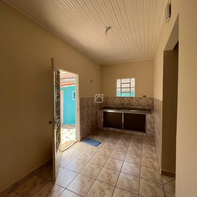 Casa com 3 quartos à venda, 128m2 em Centro, Ipaussu - SP - imagem 4 Foto 4 de Casa com 3 quartos à venda, 128m2 em Centro, Ipaussu - SP