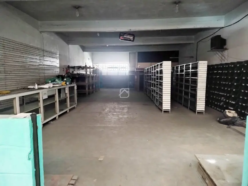 Armazém / Galpão para alugar, 200m2 em Jardim Bom Pastor, Santo Andre - SP - imagem 3 Foto 3 de Armazém / Galpão para alugar, 200m2 em Jardim Bom Pastor, Santo Andre - SP