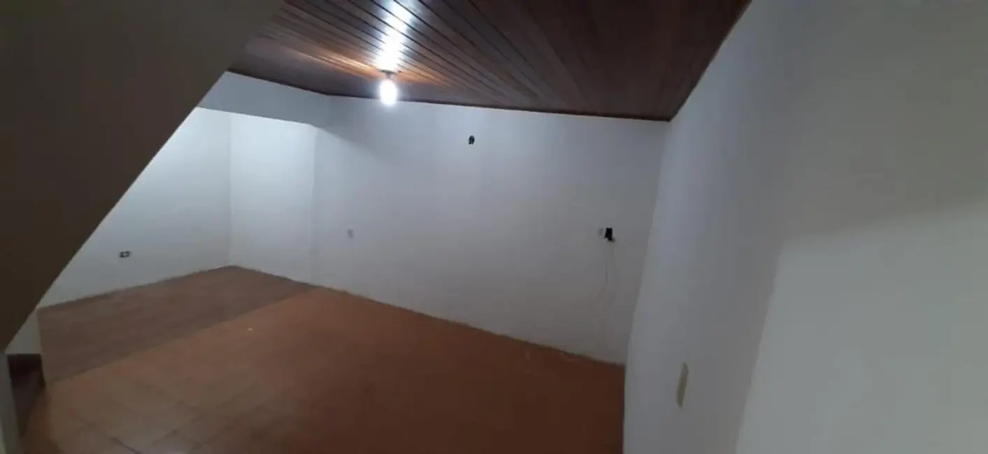 Foto 2 de Casa com 2 quartos para alugar, 74m2 em Parque Oratório, Santo Andre - SP