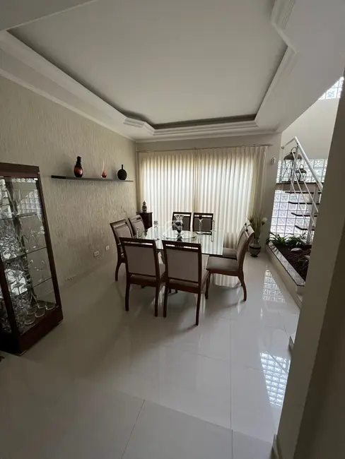 Foto 9 de Casa com 3 quartos à venda, 208m2 em Vila Scarpelli, Santo Andre - SP