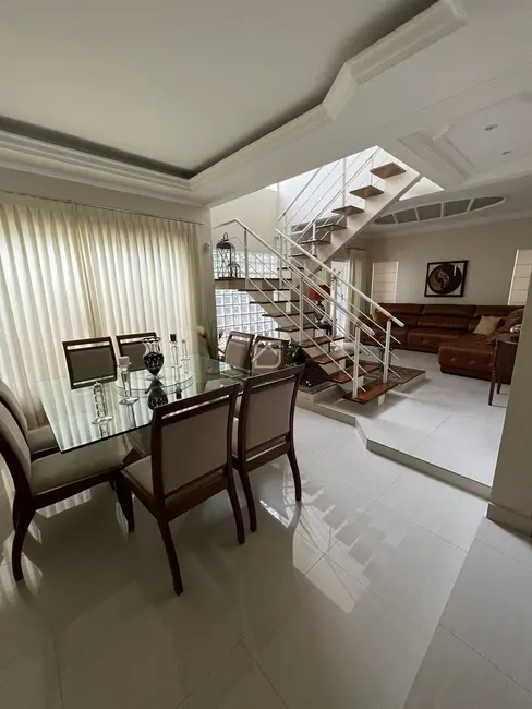 Foto 8 de Casa com 3 quartos à venda, 208m2 em Vila Scarpelli, Santo Andre - SP