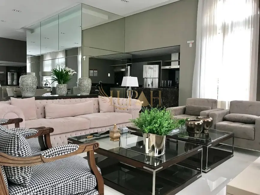 Foto 3 de Apartamento com 2 quartos para alugar, 66m2 em Mercês, Curitiba - PR