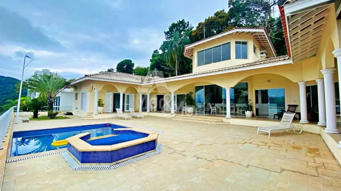 Casa com 5 quartos à venda, 950m2 em Guaruja - SP - imagem 3 Foto 3 de Casa com 5 quartos à venda, 950m2 em Guaruja - SP