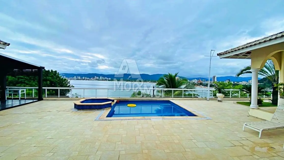 Casa com 5 quartos à venda, 950m2 em Guaruja - SP - imagem 4 Foto 4 de Casa com 5 quartos à venda, 950m2 em Guaruja - SP