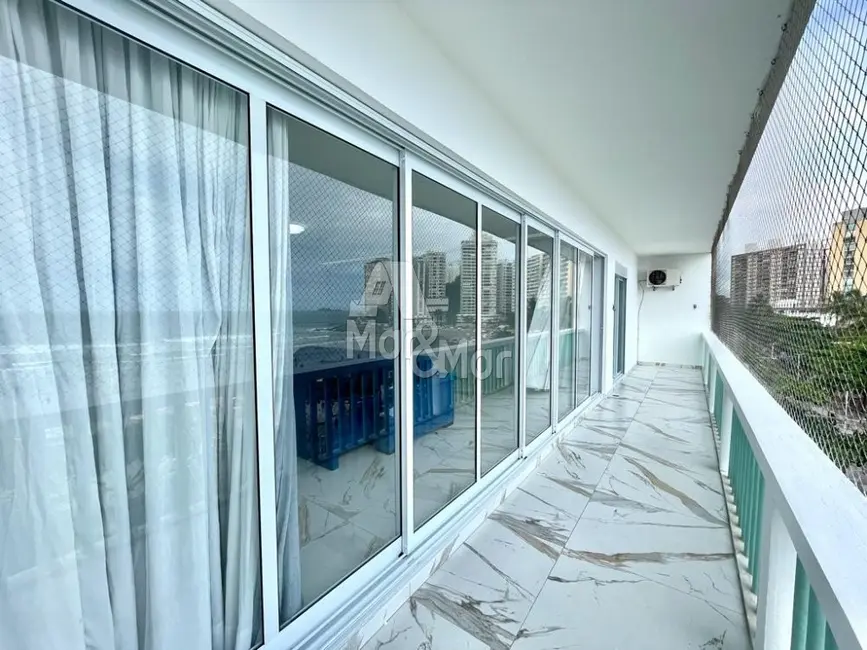 Apartamento com 6 quartos à venda, 250m2 em Pitangueiras, Guaruja - SP - imagem 3 Foto 3 de Apartamento com 6 quartos à venda, 250m2 em Pitangueiras, Guaruja - SP