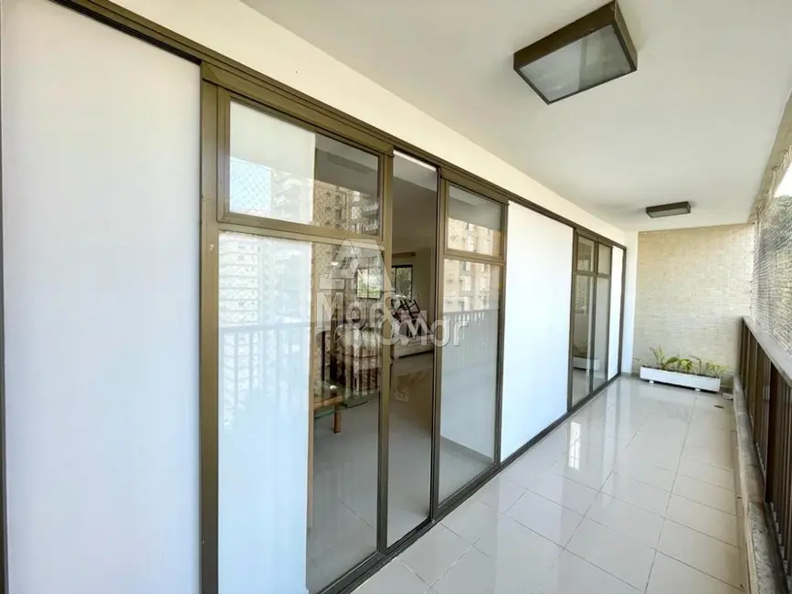 Foto 2 de Apartamento com 4 quartos à venda, 240m2 em Pitangueiras, Guaruja - SP