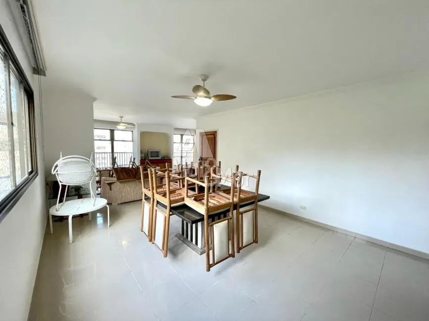 Apartamento com 4 quartos à venda, 240m2 em Pitangueiras, Guaruja - SP - imagem 8 Foto 8 de Apartamento com 4 quartos à venda, 240m2 em Pitangueiras, Guaruja - SP