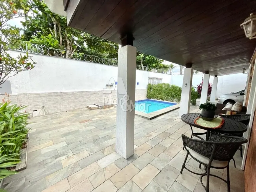 Foto 5 de Casa com 5 quartos à venda, 179m2 em Enseada, Guaruja - SP