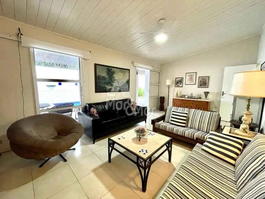 Foto 8 de Casa com 5 quartos à venda, 179m2 em Enseada, Guaruja - SP