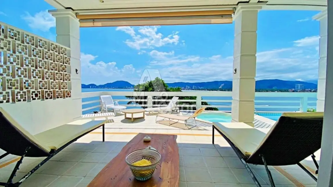 Foto 2 de Casa com 4 quartos à venda, 400m2 em Guaruja - SP
