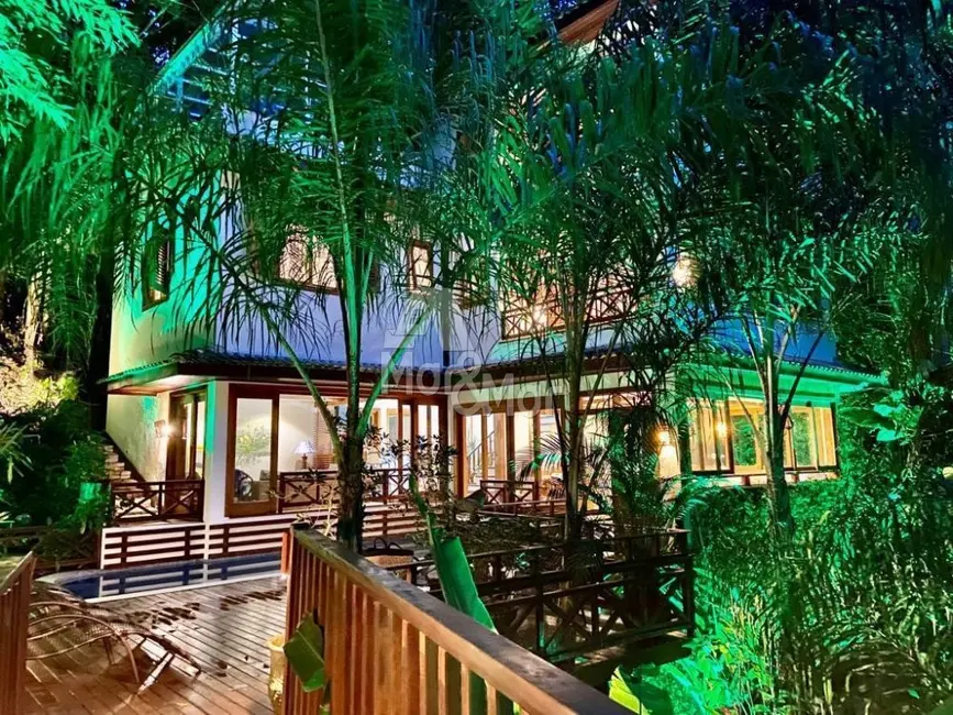 Casa com 5 quartos à venda, 270m2 em Balneario Praia do Perequê, Guaruja - SP - imagem 1 Foto 1 de Casa com 5 quartos à venda, 270m2 em Balneario Praia do Perequê, Guaruja - SP
