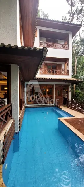 Casa com 5 quartos à venda, 270m2 em Balneario Praia do Perequê, Guaruja - SP - imagem 8 Foto 8 de Casa com 5 quartos à venda, 270m2 em Balneario Praia do Perequê, Guaruja - SP