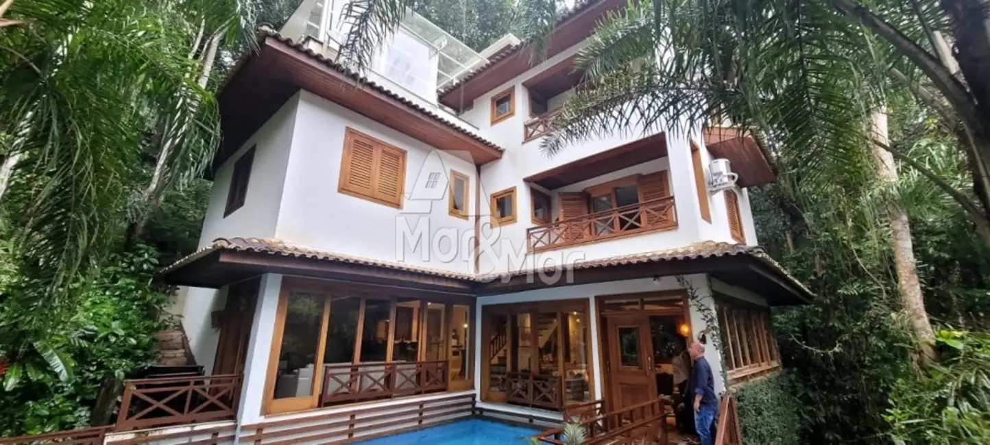 Casa com 5 quartos à venda, 270m2 em Balneario Praia do Perequê, Guaruja - SP - imagem 5 Foto 5 de Casa com 5 quartos à venda, 270m2 em Balneario Praia do Perequê, Guaruja - SP