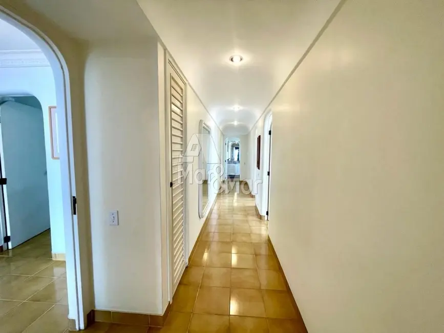 Apartamento com 3 quartos à venda, 180m2 em Pitangueiras, Guaruja - SP - imagem 9 Foto 9 de Apartamento com 3 quartos à venda, 180m2 em Pitangueiras, Guaruja - SP