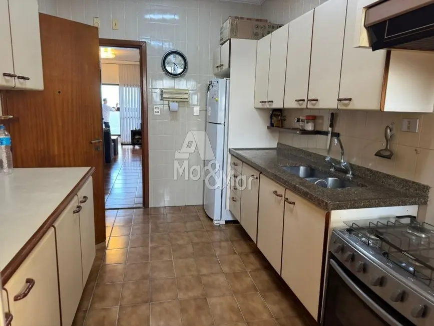 Apartamento com 2 quartos à venda, 124m2 em Jardim Astúrias, Guaruja - SP - imagem 9 Foto 9 de Apartamento com 2 quartos à venda, 124m2 em Jardim Astúrias, Guaruja - SP