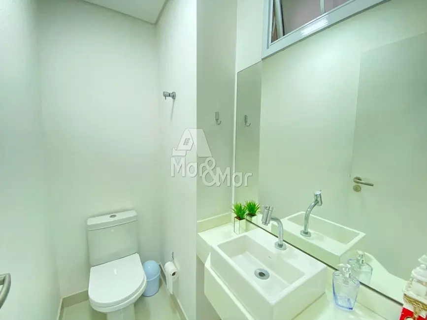 Apartamento com 3 quartos à venda, 175m2 em Pitangueiras, Guaruja - SP - imagem 8 Foto 8 de Apartamento com 3 quartos à venda, 175m2 em Pitangueiras, Guaruja - SP