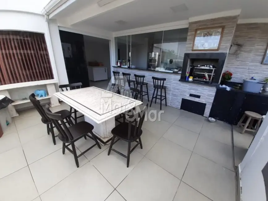 Cobertura com 3 quartos à venda, 319m2 em Pitangueiras, Guaruja - SP - imagem 4 Foto 4 de Cobertura com 3 quartos à venda, 319m2 em Pitangueiras, Guaruja - SP