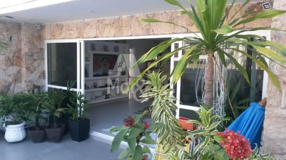 Cobertura com 3 quartos à venda, 319m2 em Pitangueiras, Guaruja - SP - imagem 2 Foto 2 de Cobertura com 3 quartos à venda, 319m2 em Pitangueiras, Guaruja - SP