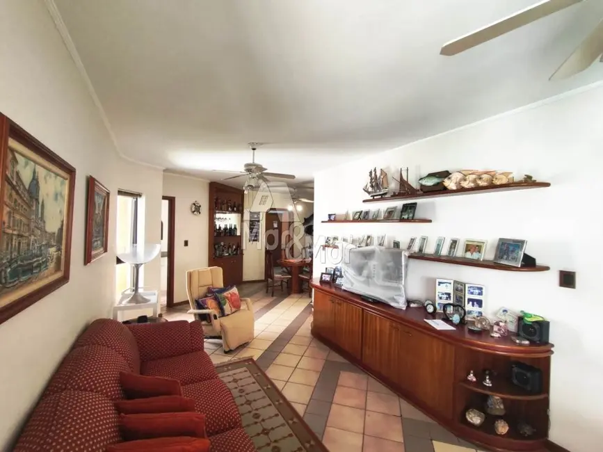 Apartamento com 3 quartos à venda, 140m2 em Pitangueiras, Guaruja - SP - imagem 4 Foto 4 de Apartamento com 3 quartos à venda, 140m2 em Pitangueiras, Guaruja - SP