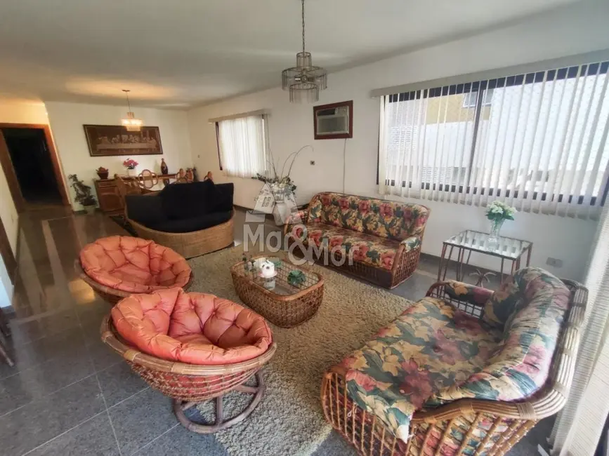 Apartamento com 4 quartos à venda, 210m2 em Pitangueiras, Guaruja - SP - imagem 3 Foto 3 de Apartamento com 4 quartos à venda, 210m2 em Pitangueiras, Guaruja - SP