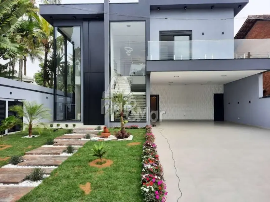 Casa de Condomínio com 6 quartos à venda, 525m2 em Jardim Acapulco, Guaruja - SP - imagem 5 Foto 5 de Casa de Condomínio com 6 quartos à venda, 525m2 em Jardim Acapulco, Guaruja - SP