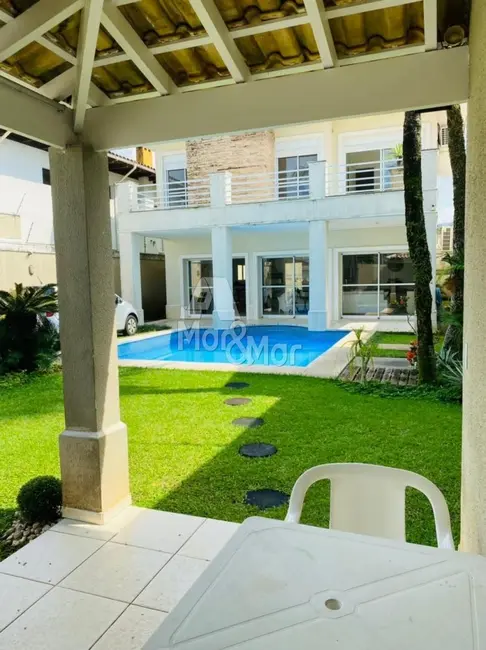 Foto 3 de Casa com 5 quartos à venda, 235m2 em Jardim Virgínia, Guaruja - SP