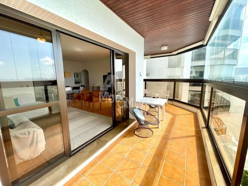 Foto 3 de Apartamento com 3 quartos à venda, 130m2 em Jardim Astúrias, Guaruja - SP