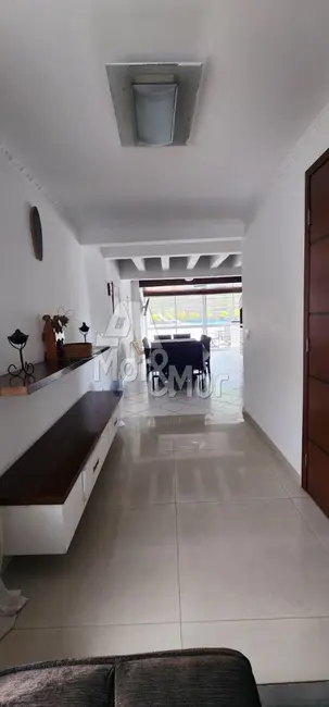 Cobertura com 3 quartos à venda, 181m2 em Enseada, Guaruja - SP - imagem 5 Foto 5 de Cobertura com 3 quartos à venda, 181m2 em Enseada, Guaruja - SP