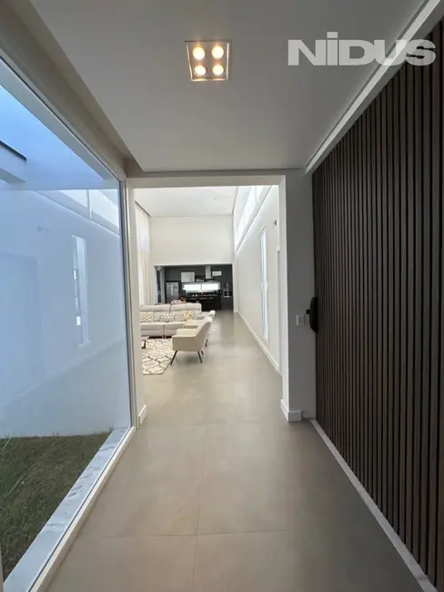 Casa de Condomínio com 4 quartos à venda, 436m2 em Jardim Residencial Chácara Ondina, Sorocaba - SP - imagem 2 Foto 2 de Casa de Condomínio com 4 quartos à venda, 436m2 em Jardim Residencial Chácara Ondina, Sorocaba - SP