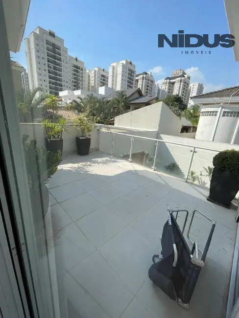 Casa de Condomínio com 3 quartos à venda, 400m2 em Jardim Residencial Tivoli Park, Sorocaba - SP - imagem 2 Foto 2 de Casa de Condomínio com 3 quartos à venda, 400m2 em Jardim Residencial Tivoli Park, Sorocaba - SP