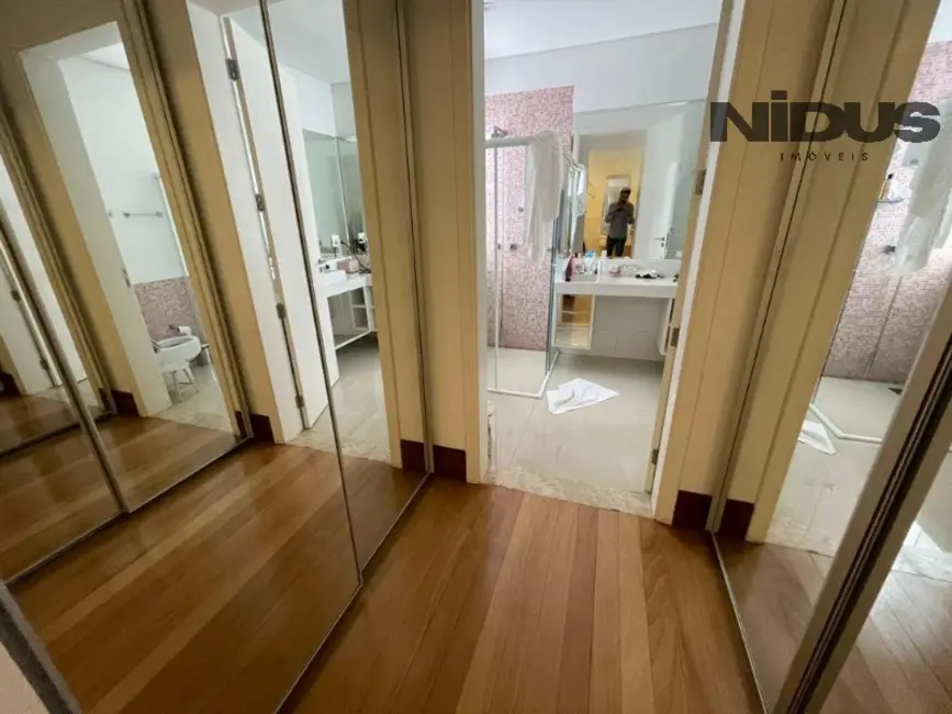 Casa de Condomínio com 3 quartos à venda, 400m2 em Jardim Residencial Tivoli Park, Sorocaba - SP - imagem 8 Foto 8 de Casa de Condomínio com 3 quartos à venda, 400m2 em Jardim Residencial Tivoli Park, Sorocaba - SP