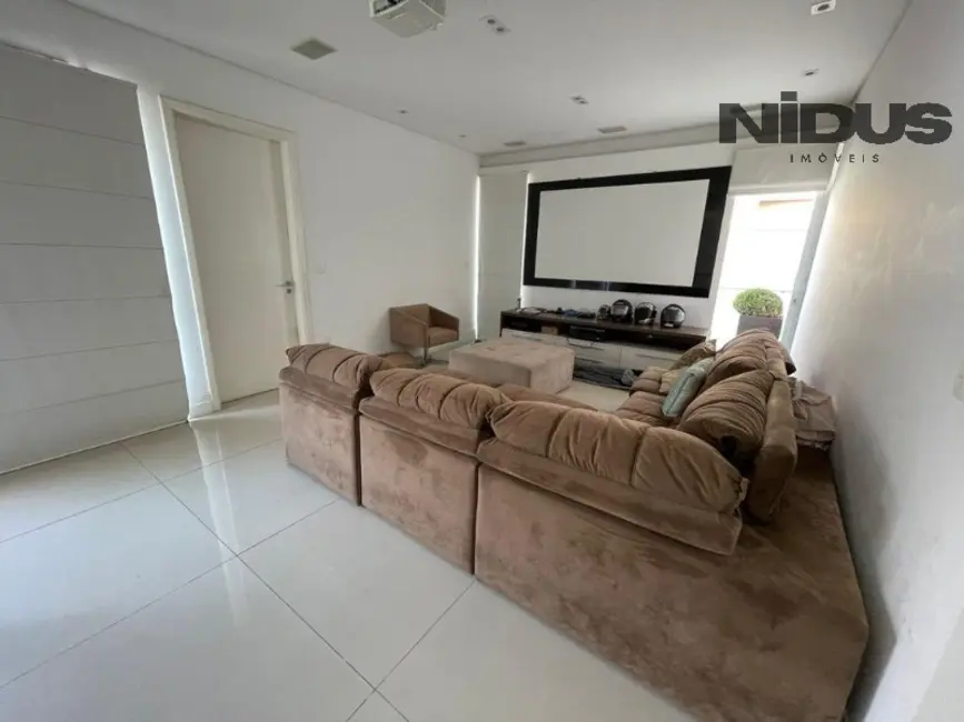 Casa de Condomínio com 3 quartos à venda, 400m2 em Jardim Residencial Tivoli Park, Sorocaba - SP - imagem 3 Foto 3 de Casa de Condomínio com 3 quartos à venda, 400m2 em Jardim Residencial Tivoli Park, Sorocaba - SP