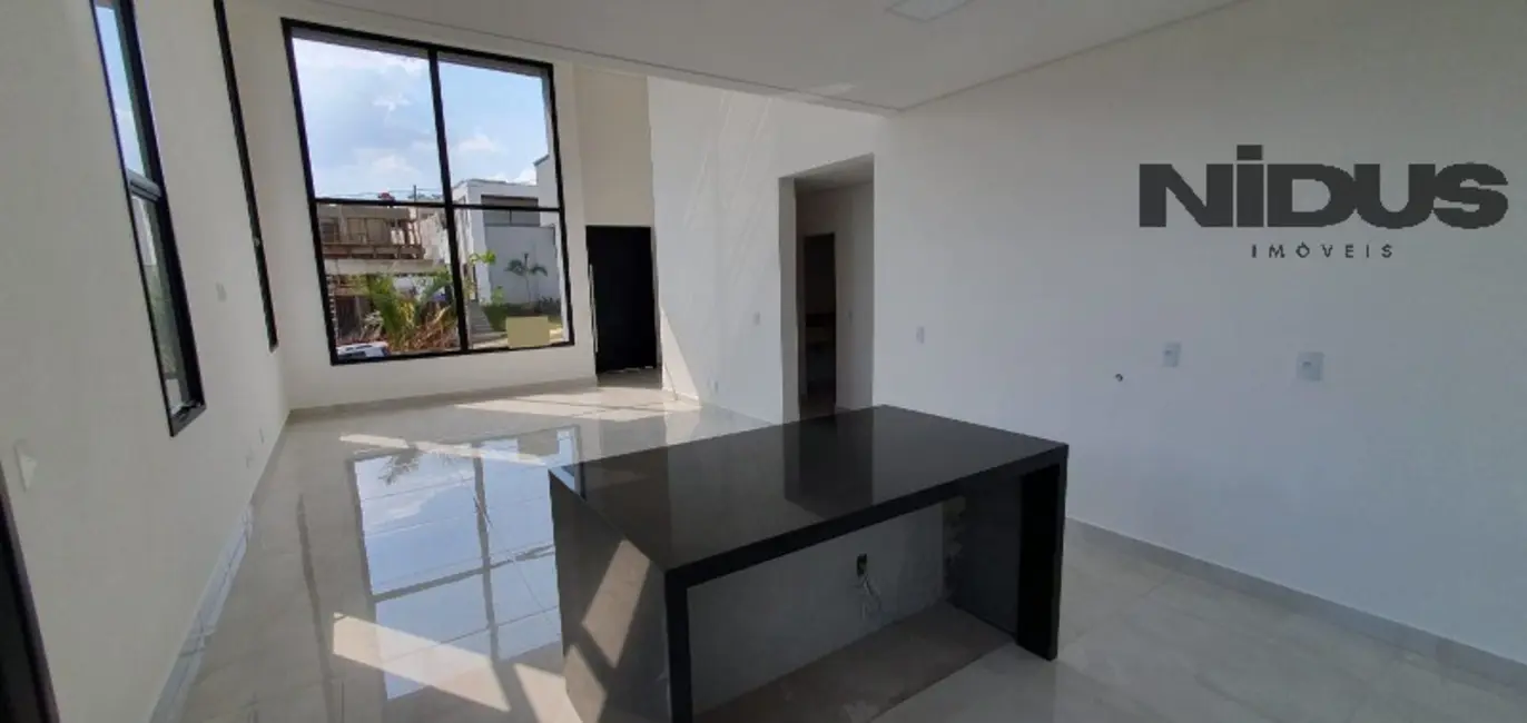 Foto 3 de Casa de Condomínio com 3 quartos à venda, 170m2 em Votorantim - SP