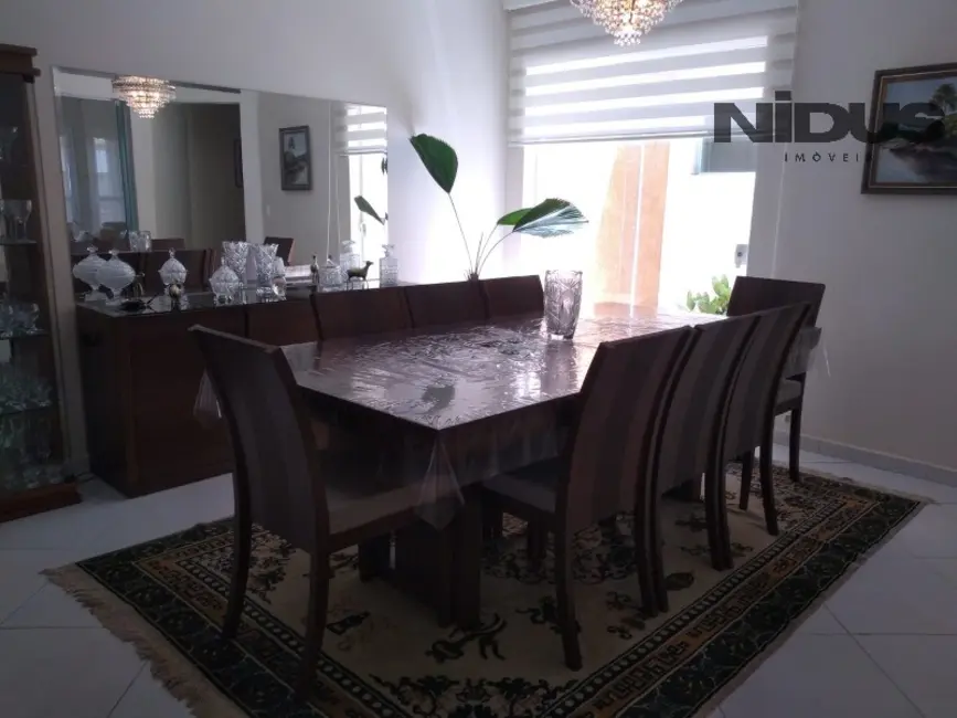 Casa de Condomínio com 3 quartos à venda, 220m2 em Parque Residencial Villa dos Inglezes, Sorocaba - SP - imagem 4 Foto 4 de Casa de Condomínio com 3 quartos à venda, 220m2 em Parque Residencial Villa dos Inglezes, Sorocaba - SP