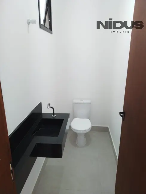 Casa de Condomínio com 3 quartos à venda, 150m2 em Parque Residencial Villa dos Inglezes, Sorocaba - SP - imagem 3 Foto 3 de Casa de Condomínio com 3 quartos à venda, 150m2 em Parque Residencial Villa dos Inglezes, Sorocaba - SP